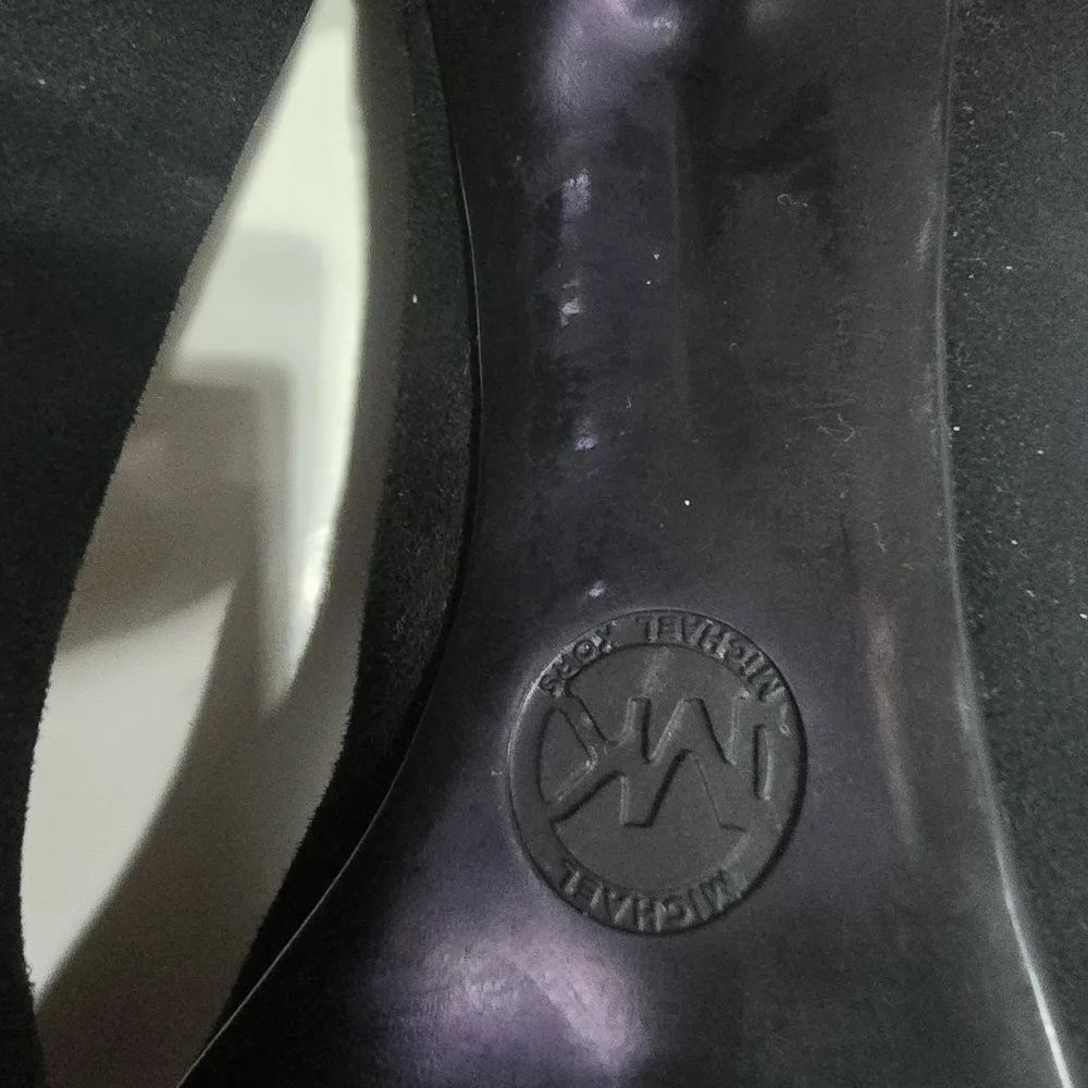 Michael Kors Women's Black Heels - Picture 4 of 10